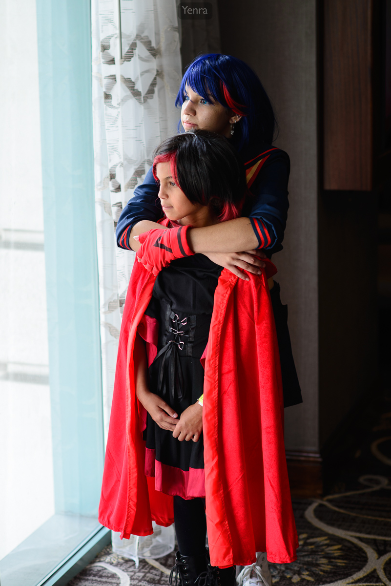 Sisters cosplaying Ruby and Ryuko