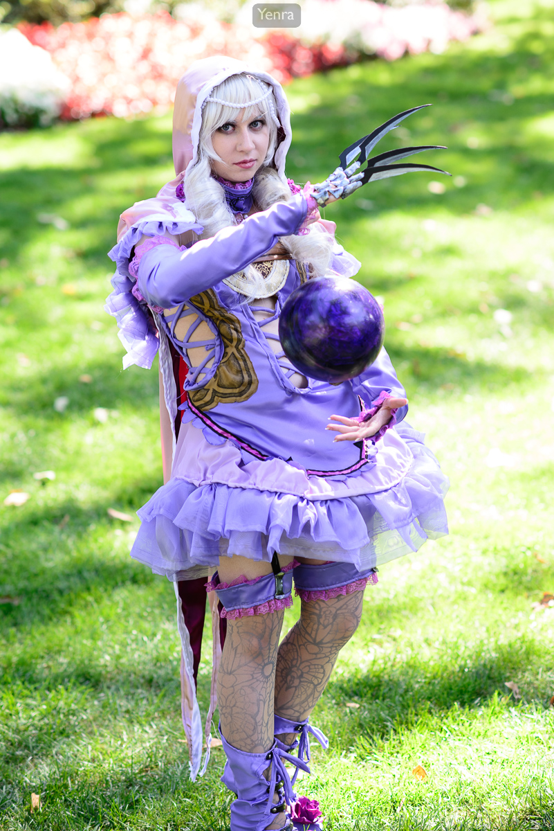 Viola cosplay