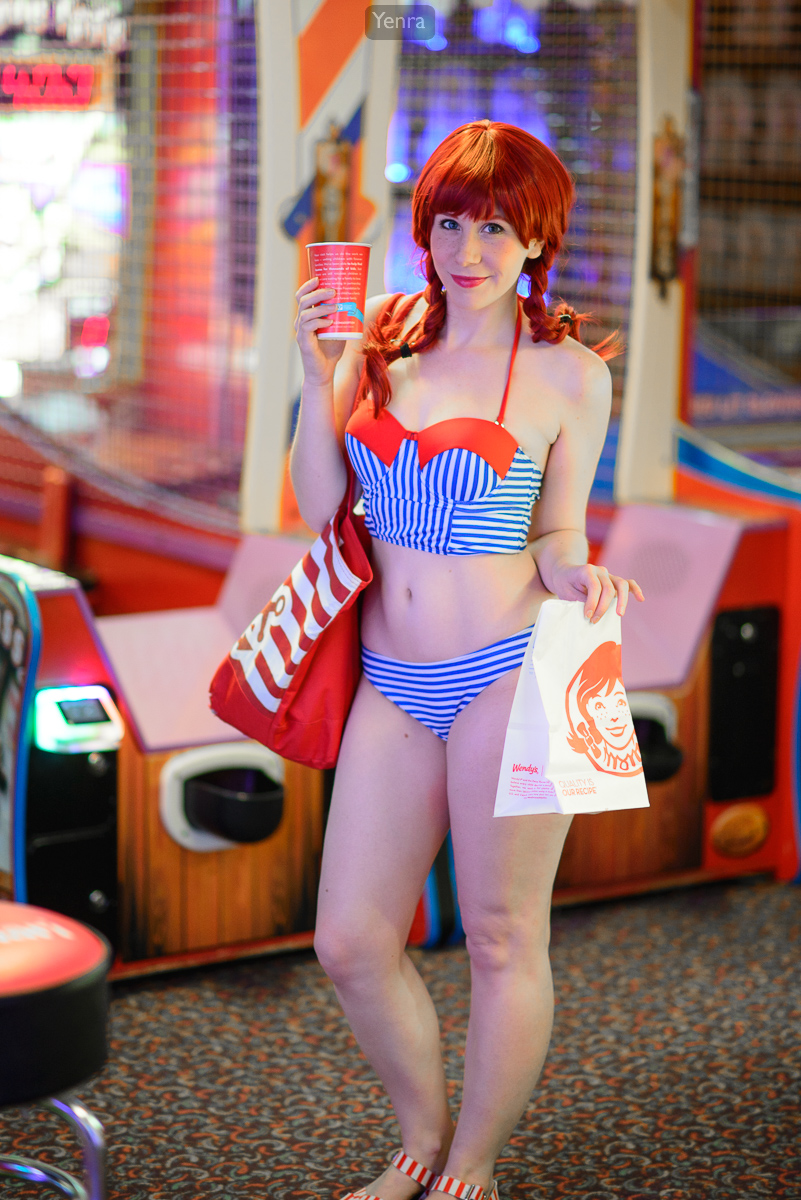 Wendy's Girl at the Arcade