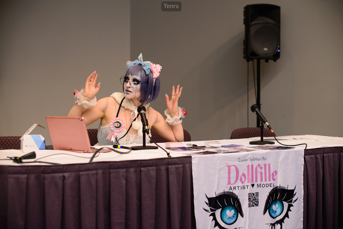 Dollfille Panel