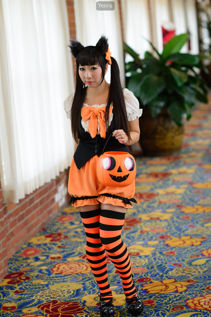 Mayu Watanabe, Halloween, AKB0048