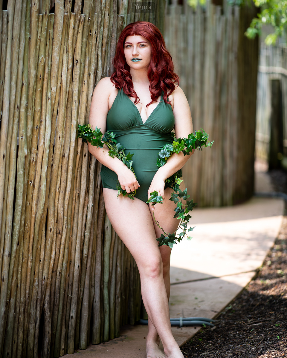 Swimsuit Poison Ivy, Batman