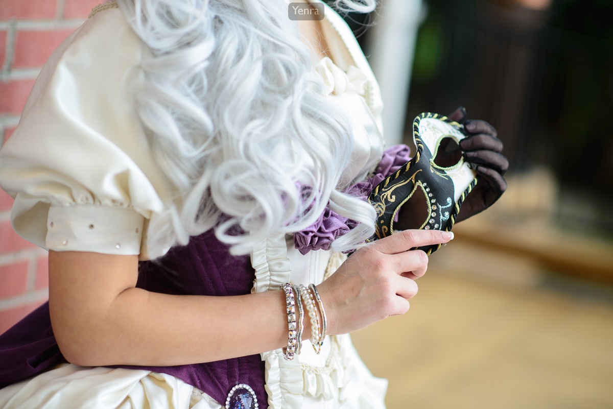 Cosplay inspired by Sakizo's Amethyst, from her romantic jewels set