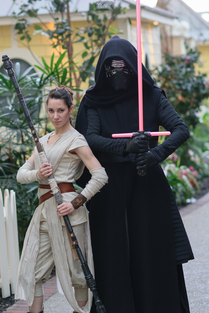 Rey and Kylo Ren, Star Wars the Force Awakens