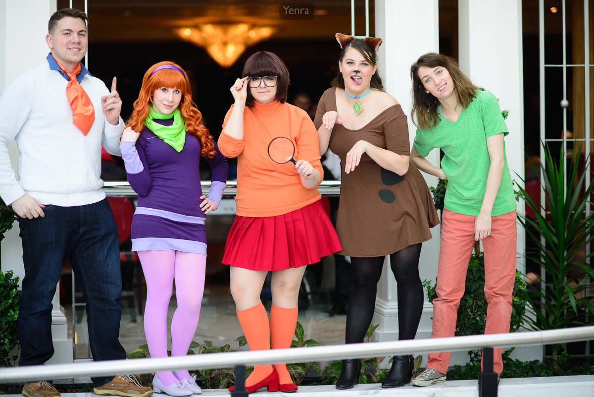 Mystery, Inc. Looking for Clues, Scooby Doo Detective Agency