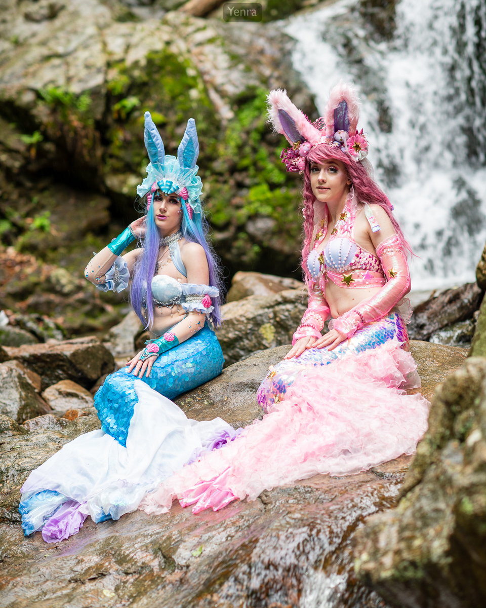 Mermaid Glaceon and Sylveon